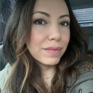 Meet your Posher, Alejandra